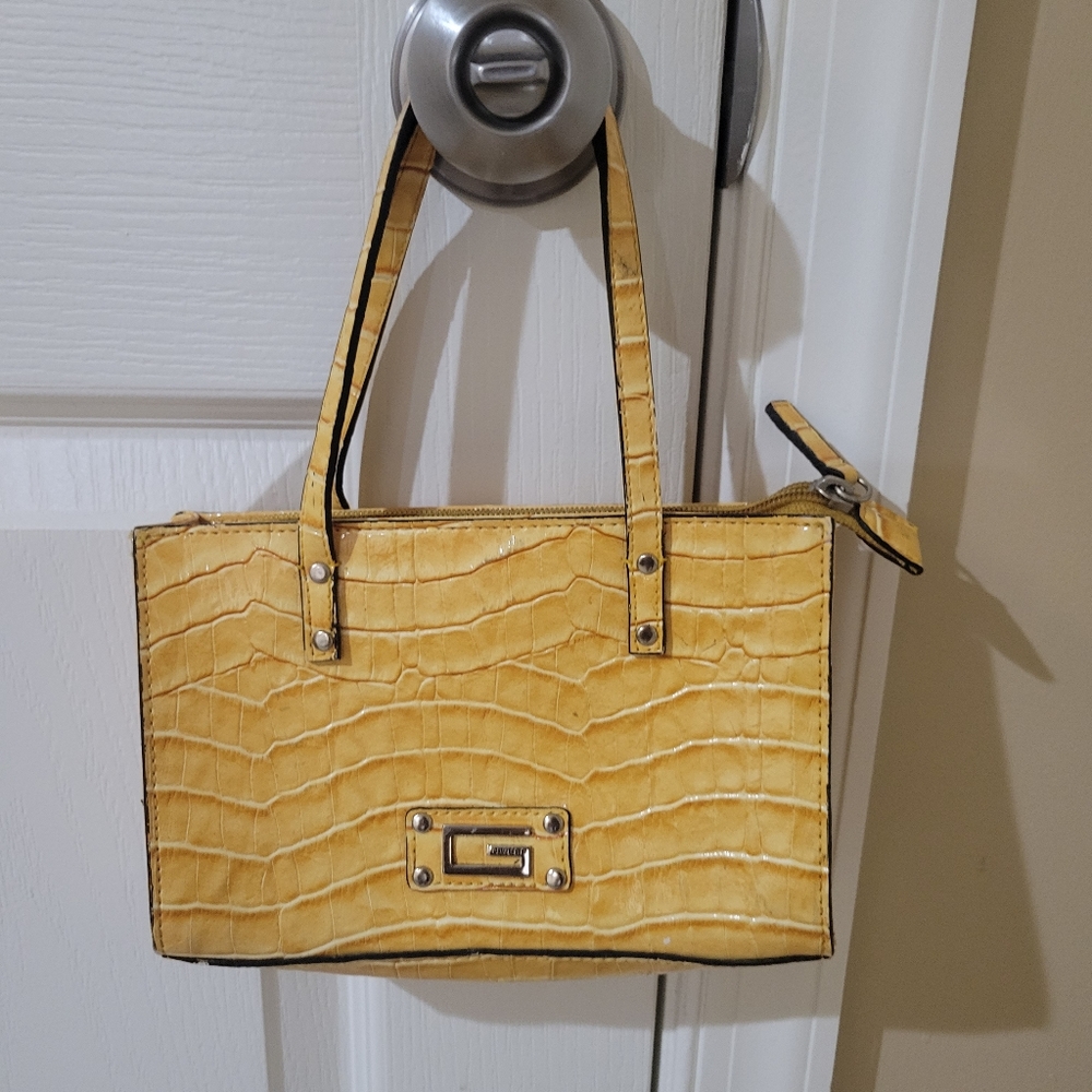 2 GUESS Mini Purse Bags - Picture 7 of 10